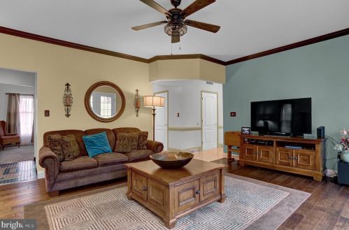 63 Willow Mill Park Rd, Navy Sup Dpt PA  17050-1757 exterior