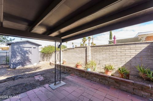 8801 Shiloh Pl, Tucson AZ  85710-2912 exterior