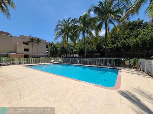 609 Sheridan St, Dania Beach FL  33004-4624 exterior