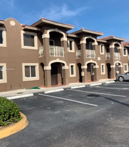 10421 Okeechobee Rd, Hialeah FL  33018-1927 exterior