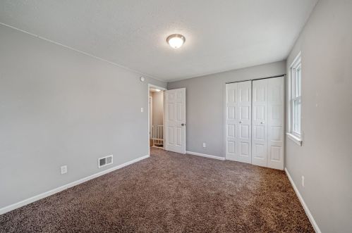 102 Redwood Cir, Latrobe PA  15650-2516 exterior