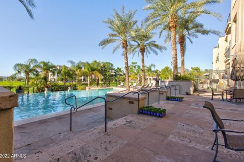 8 Biltmore Dr, Phoenix AZ  exterior