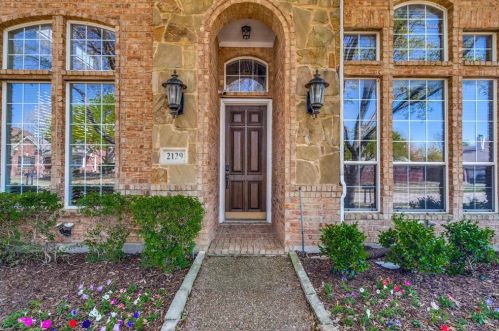 2129 Fox Crossing Ln, Frisco TX  75034-2602 exterior