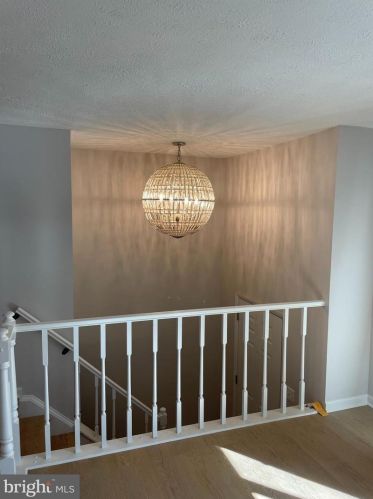 8052 Winding Way Ct, Springfield, VA 22153-2430