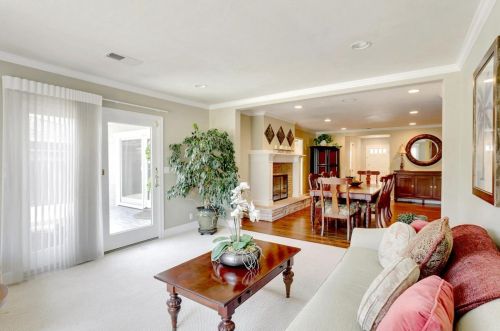 1532 Carmel Dr, San Jose CA  95125-1831 exterior