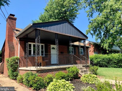 1619 Woodside Dr, Woodbridge, VA 22191-3066