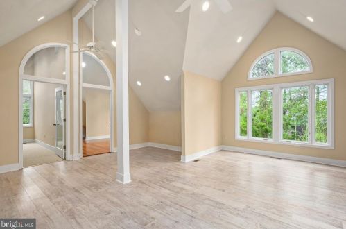 11103 Glade Dr, Herndon VA 20191-4707 exterior