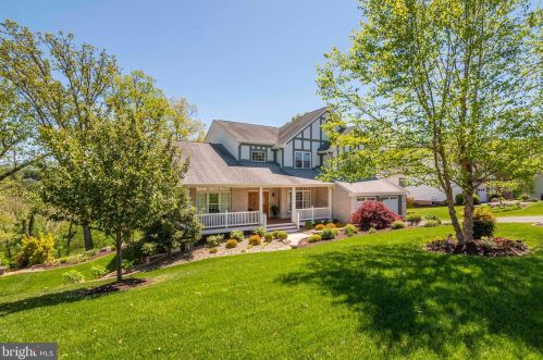 160 Manor Dr, Edinburg VA  22824-3579 exterior