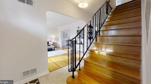 5305 Macomb St, Washington, DC 20016-5306