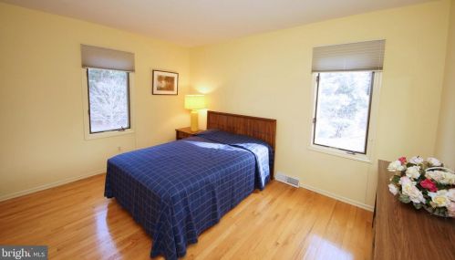 45 Laurel Wood Dr, Trenton NJ 08648 exterior