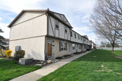 3850 Queen Anne Pl, Darbydale, OH 43123-3924