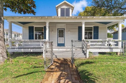 2302 Mike Gaido Blvd, Galveston, TX 77550