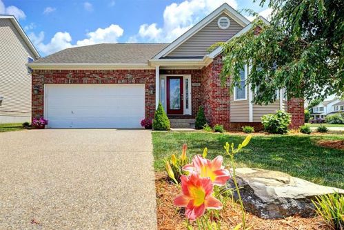 3000 Mary Crest Dr, Shelbyville, KY 40065-6354