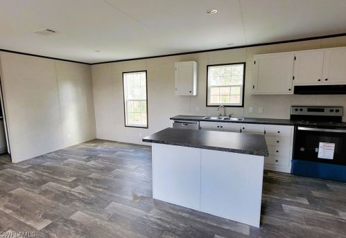 8816 Hampshire Ave, Arcadia FL 34269-3409 exterior