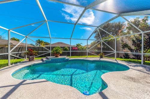 950 Connecticut Ter, Fort Pierce FL 34953-1514 exterior