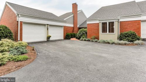 3 Spring Creek Mnr, Swatara, PA 17033-1327