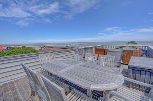 367 Pelican Flight Dr, Isle Of Palms SC  29451-9411 exterior