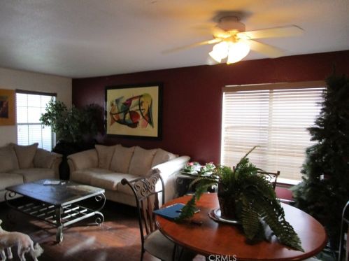 45427 Barrymore Ave, Lancaster, CA 93534-5130