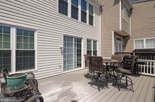 15055 Clementine Way, Haymarket VA  20169-3319 exterior