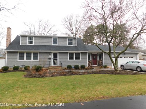 28 Laurelhurst Dr, Bricktown, NJ 08724-3644