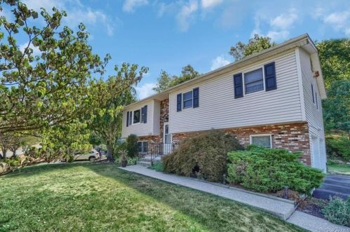 170 Barnes Rd, Washingtonville, NY 10992-1932