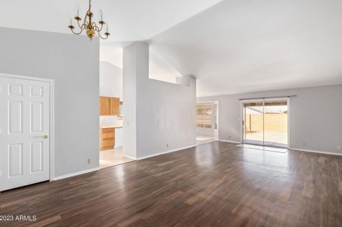 2702 89th Dr, Phoenix AZ  85037-3459 exterior