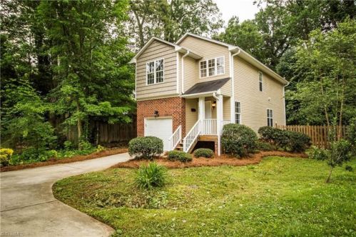 2605 Walker Ave, Greensboro, NC 27403-2036