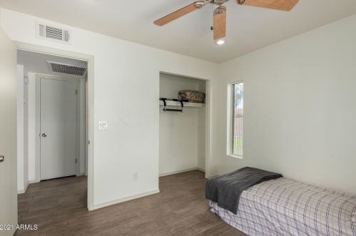 905 Bluefield Ave, Phoenix AZ 85053-1042 exterior