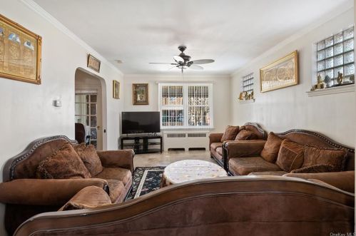 2770 Morgan Ave, Bronx, NY 10469-5521