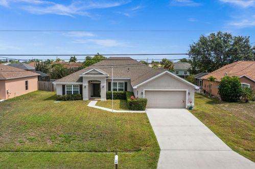 507 Millard Dr, Fort Pierce, FL 34953-3115