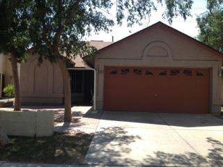 10226 66th Ln, Glendale, AZ 85302-1039