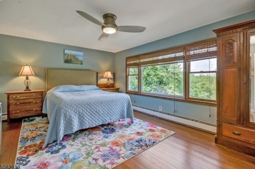25 Darmstatter Rd, Skyline Lakes NJ  07456-1301 exterior