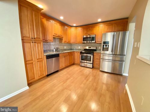 545 Aspen Woods Dr, Yardley PA  19067-6314 exterior