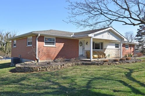 5648 Pleasant View Dr, Milford, OH 45150-2877