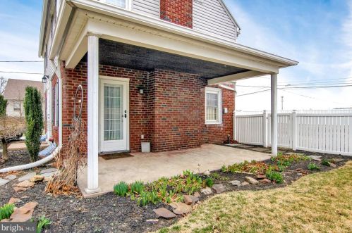 4033 Grn St, Harrisburg PA 17110-1622 exterior