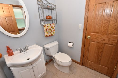 10120 Norwich Ave, Milwaukee WI 53228-2020 exterior