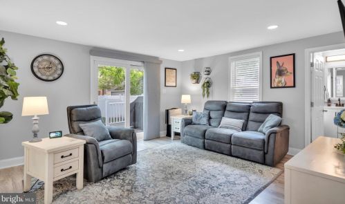 501 Rhoads Ave, Tavistock NJ  08033-2931 exterior