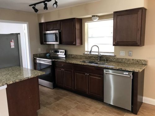 919 Doss Ave, Orlando, FL 32809-4727