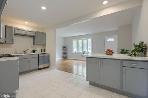 4711 Courtland St, Camp Hill, PA 17011-4025