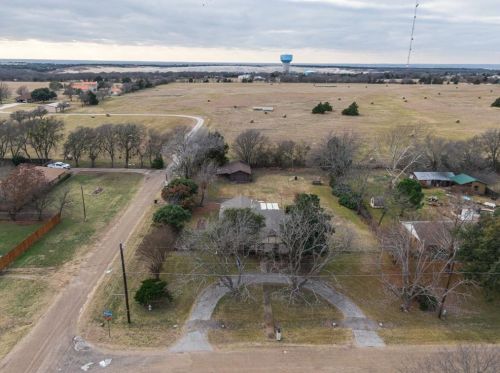 4200 Sir Lancelot Cir, Midlothian, TX 76065-5435