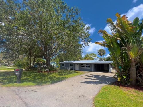 3979 Coconut Cir, Naples, FL 34104-4452