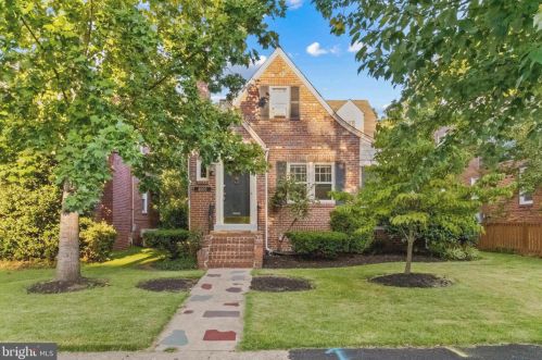 4009 20th St, Washington, DC 20018-3255
