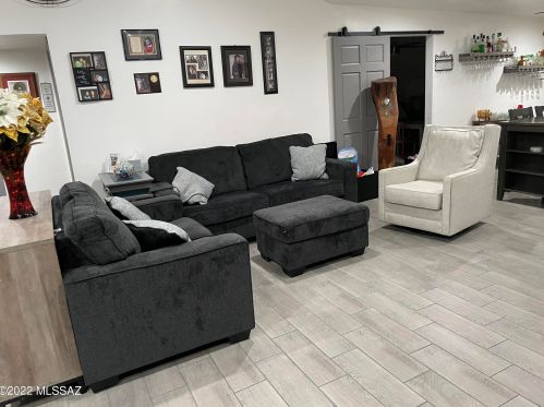 2813 Leawood Dr, Tucson, AZ 85745-1697