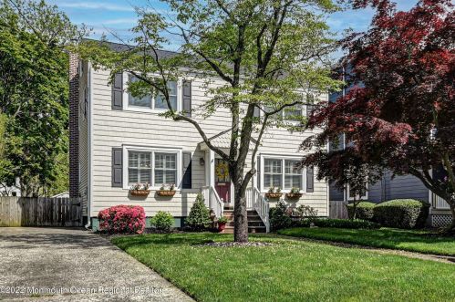 26 Bergen Pl, Tinton Falls, NJ 07701-2222