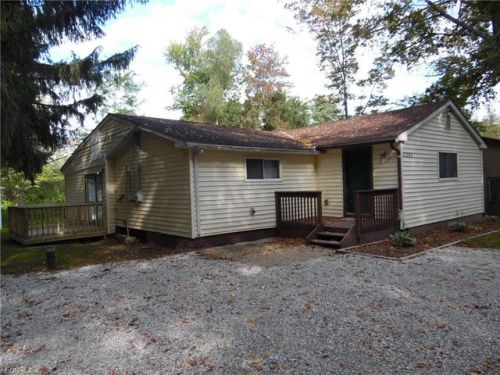 11283 Laurel Dr, Newbury, OH 44065-9665