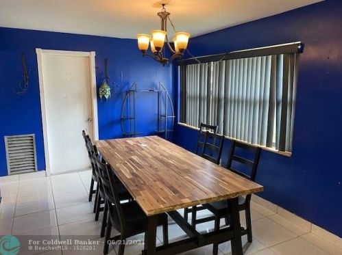 9011 19th St, Hollywood, FL 33024-3206