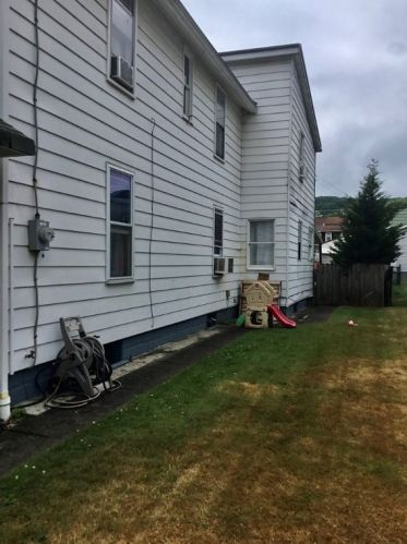 815 6th Ave, Ford City PA  16226-1120 exterior