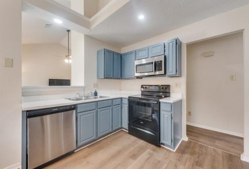 1147 Prospect Dr, Lewisville TX  75028-2549 exterior