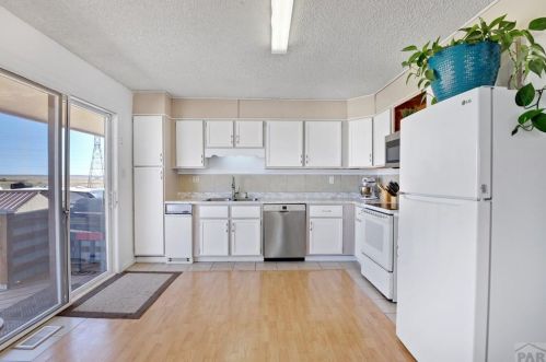 1045 Jaroso Dr, Pueblo CO 81007 exterior