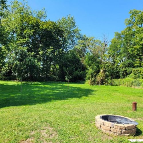 1130 Trexlertown Rd, Breinigsville PA  18031-1667 exterior